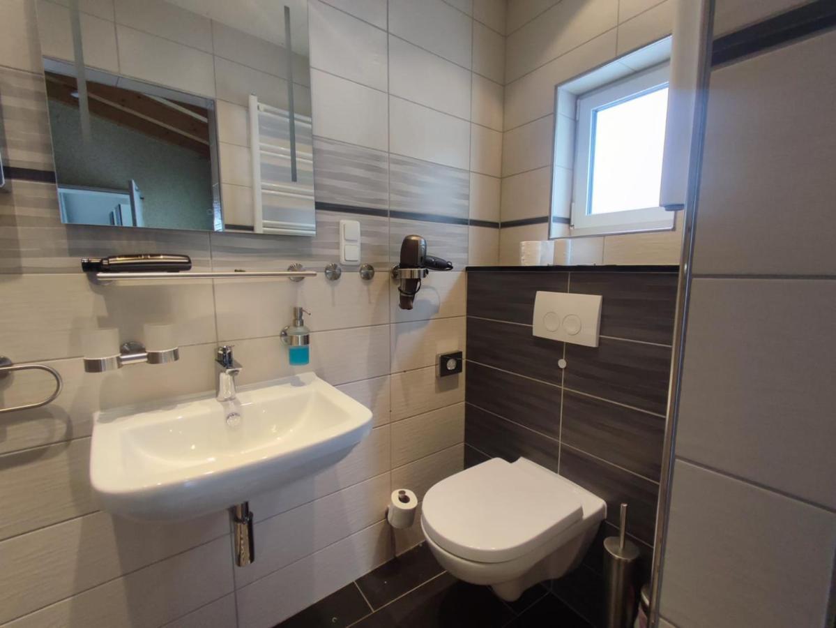 Gaestehaus Im Alten Faehrhaus โคเคห์ม ภายนอก รูปภาพ