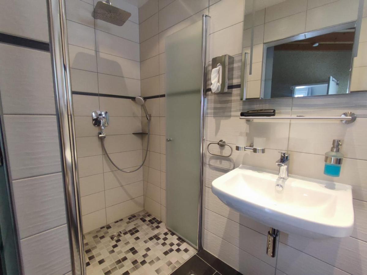 Gaestehaus Im Alten Faehrhaus โคเคห์ม ภายนอก รูปภาพ